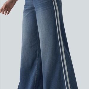 Halara Flex Women High Waisted Stripe Wide Leg Flowy Jeans M Pockets NWOT 30/30